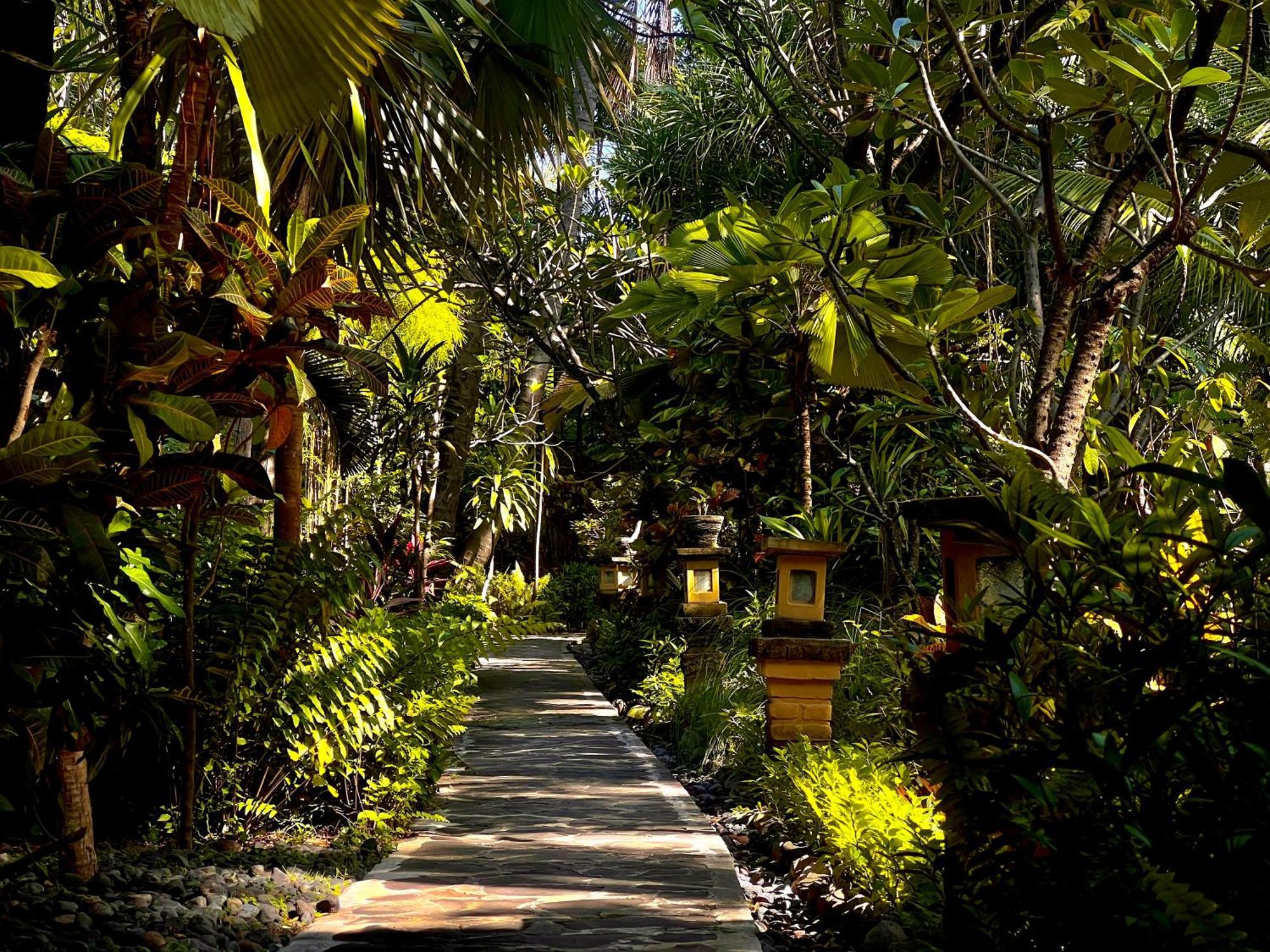 Villa Boreh Beach Resort And Spa Tejakula Exterior foto